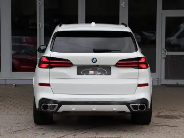 BMW X5 M60i xDrive MProf Assistant Innovation Travel