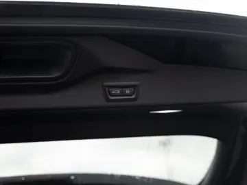 BMW X5 60i FACEL. PANO LED SPORTABGASANLAGE NAVI