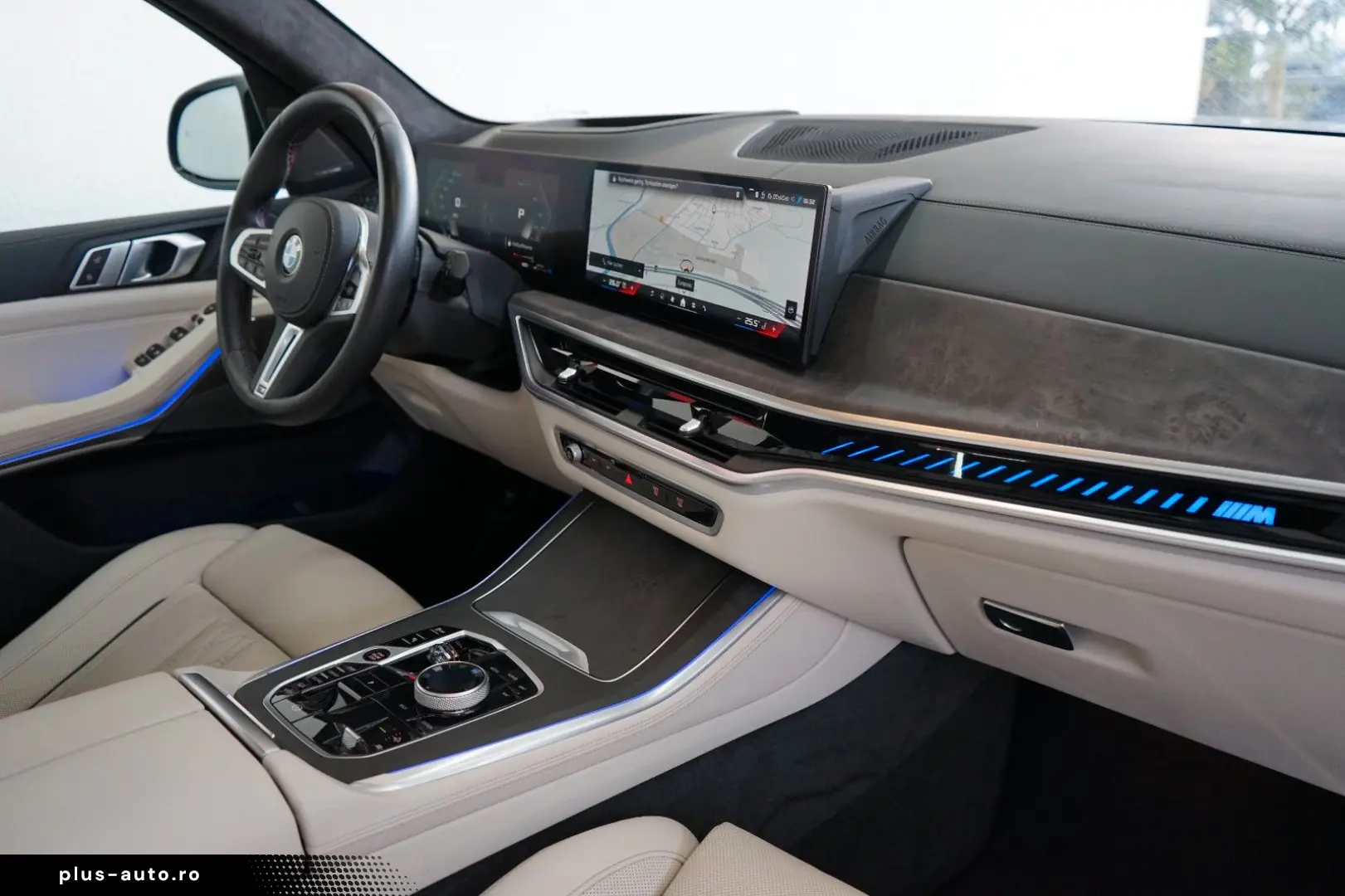 BMW X5 M60 i xDrive EXCLUSIV STHZ AHK PANO ACC MEGA!