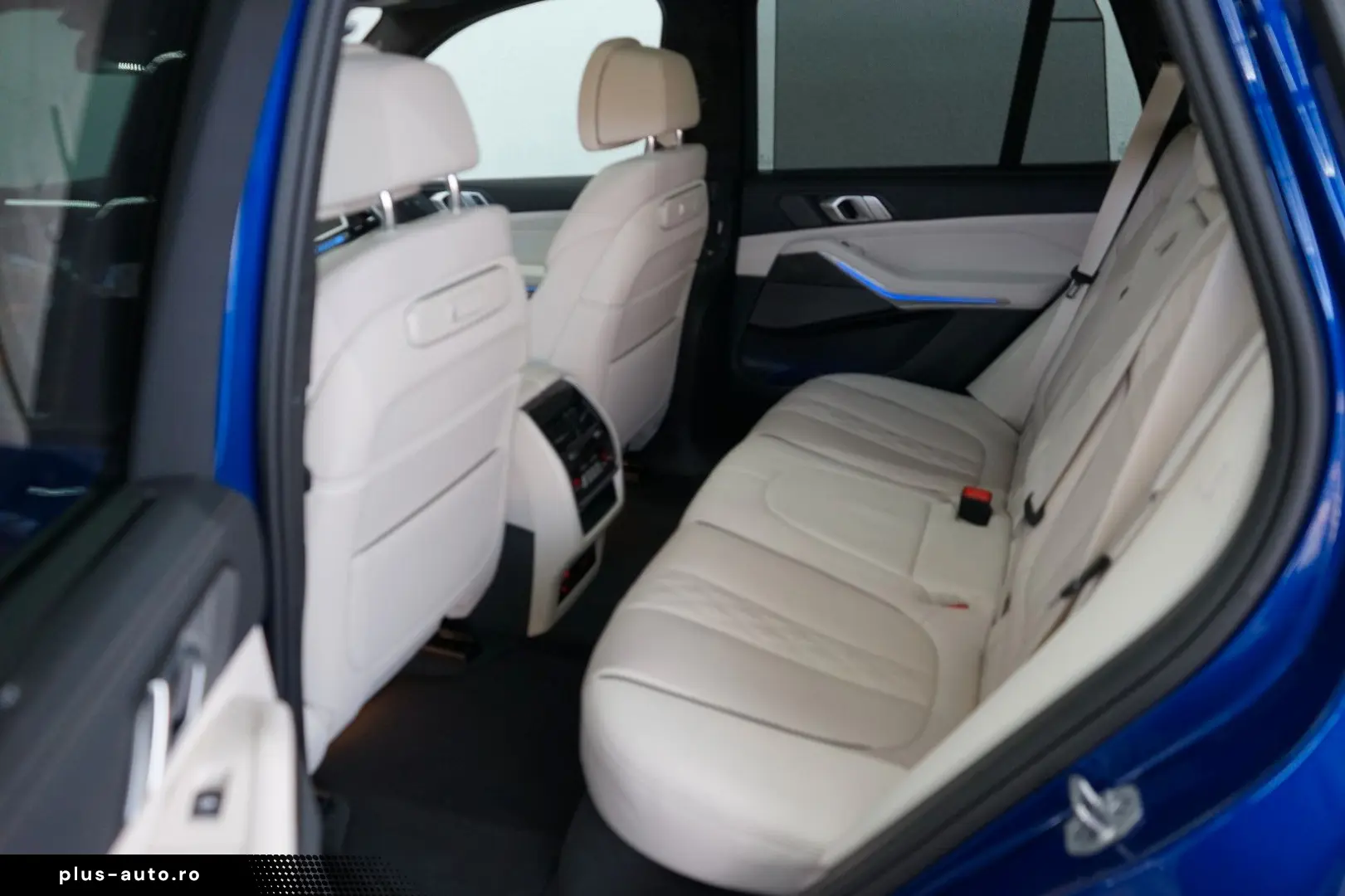 BMW X5 M60 i xDrive EXCLUSIV STHZ AHK PANO ACC MEGA!