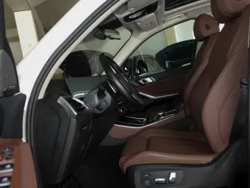 BMW X5 xDr 30d Dach AHK  Luftfederung  NP 112.940