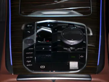 BMW X5 xDr 30d Dach AHK  Luftfederung  NP 112.940