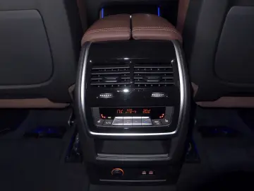 BMW X5 xDr 30d Dach AHK  Luftfederung  NP 112.940