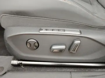 CUPRA Terramar 2.0 TSI 195 kW 4Drive VZ - Panoramadach