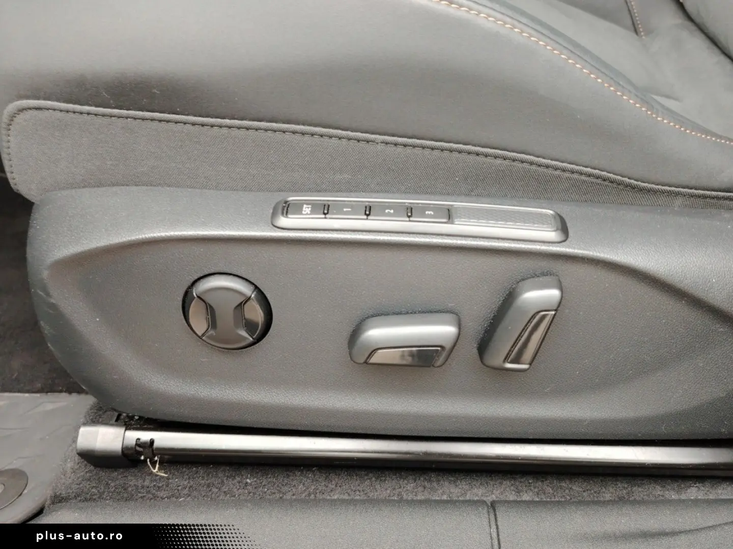 CUPRA Terramar 2.0 TSI 195 kW 4Drive VZ - Panoramadach