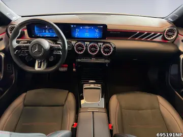 MERCEDES-BENZ CLA 35 AMG 4M  Night Pano BURMESTER