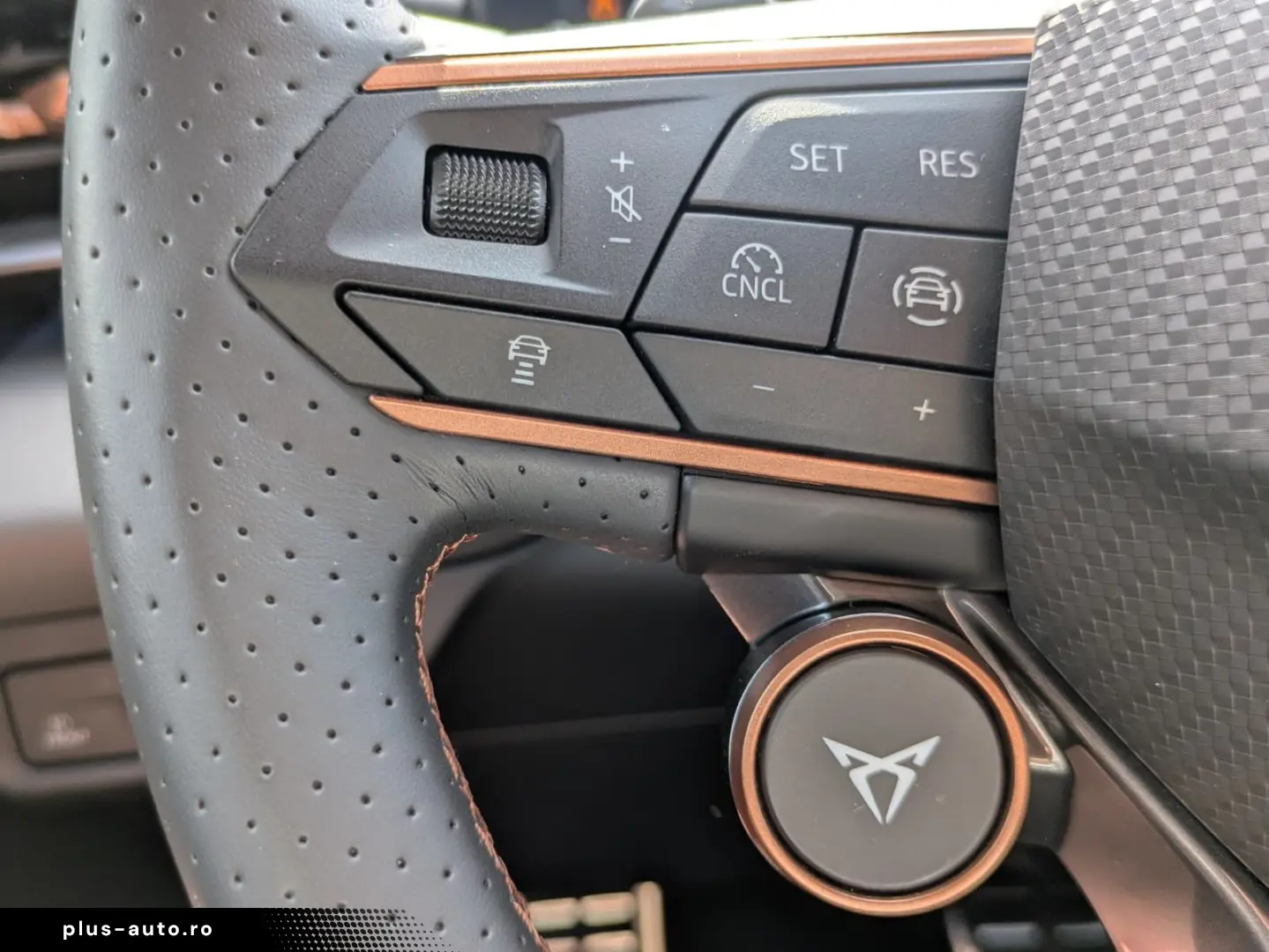 CUPRA Terramar 2.0 TSI 4D VZ HUD MATRIX PANO DCC 20