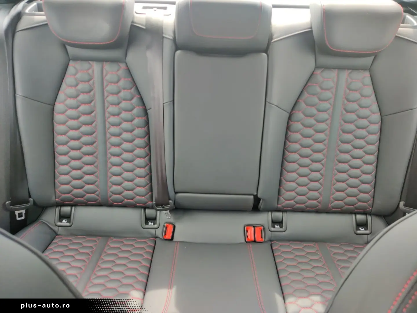 AUDI RS 3 Limousine 2.5 TFSI q. S-Tronic  Matrix  RS-