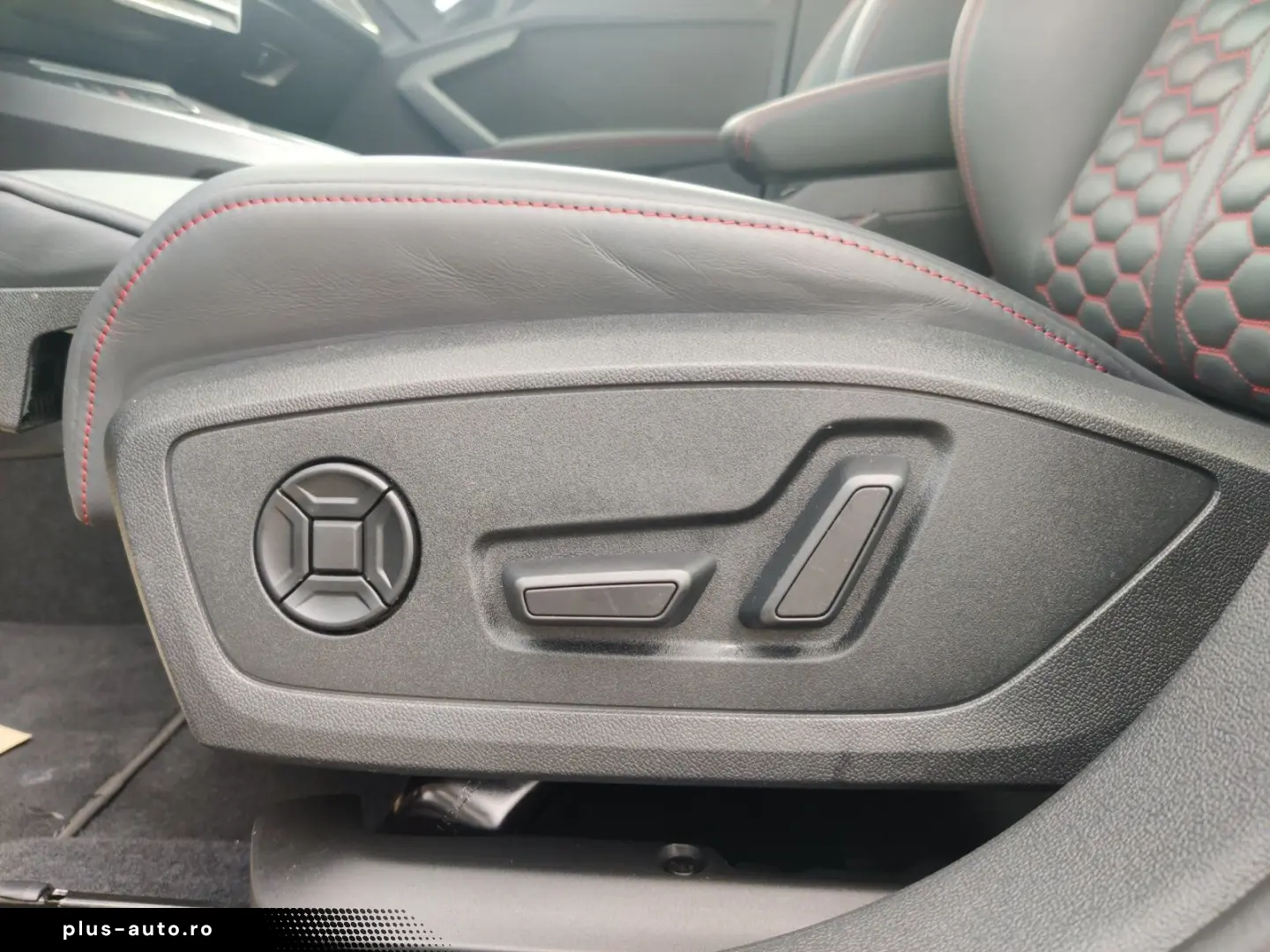 AUDI RS 3 Limousine 2.5 TFSI q. S-Tronic  Matrix  RS-