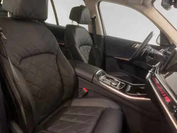 BMW X5 xDrive50e AHK LED DA&PA-Prof. Autobahnass.