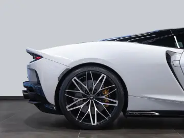 MCLAREN GT - Luxe - MSO Cirrus Grey