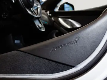 MCLAREN GT - Luxe - MSO Cirrus Grey