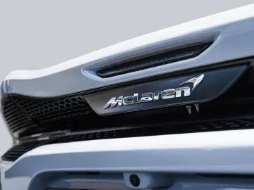 MCLAREN GT - Luxe - MSO Cirrus Grey