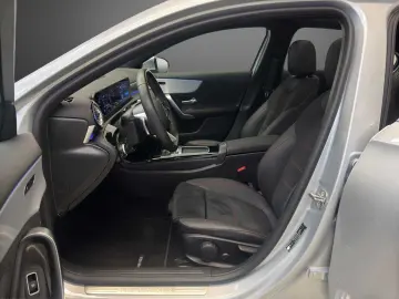 MERCEDES-BENZ A 180 Limousine AMG