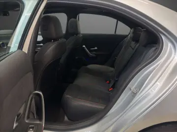 MERCEDES-BENZ A 180 Limousine AMG