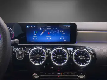 MERCEDES-BENZ A 180 Limousine AMG