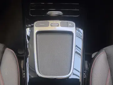 MERCEDES-BENZ A 180 Limousine AMG