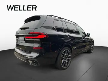 BMW X7 xDrive40d M Sport Pro SkyL AHK StHzg IcGlow