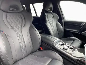 BMW X7 xDrive40d M Sport Pro SkyL AHK StHzg IcGlow