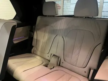 BMW X7 xDrive 40d M Sportpaket HUD StandHZG Pano Nav