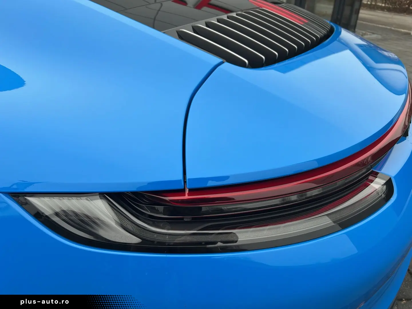 PORSCHE 992 (911) Carrera 4  Sportabgas  Inno-Drive