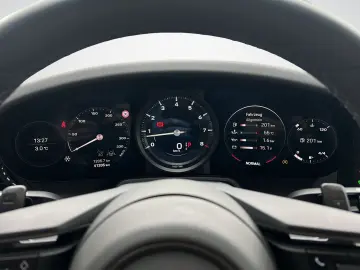 PORSCHE 992 (911) Carrera 4  Sportabgas  Inno-Drive