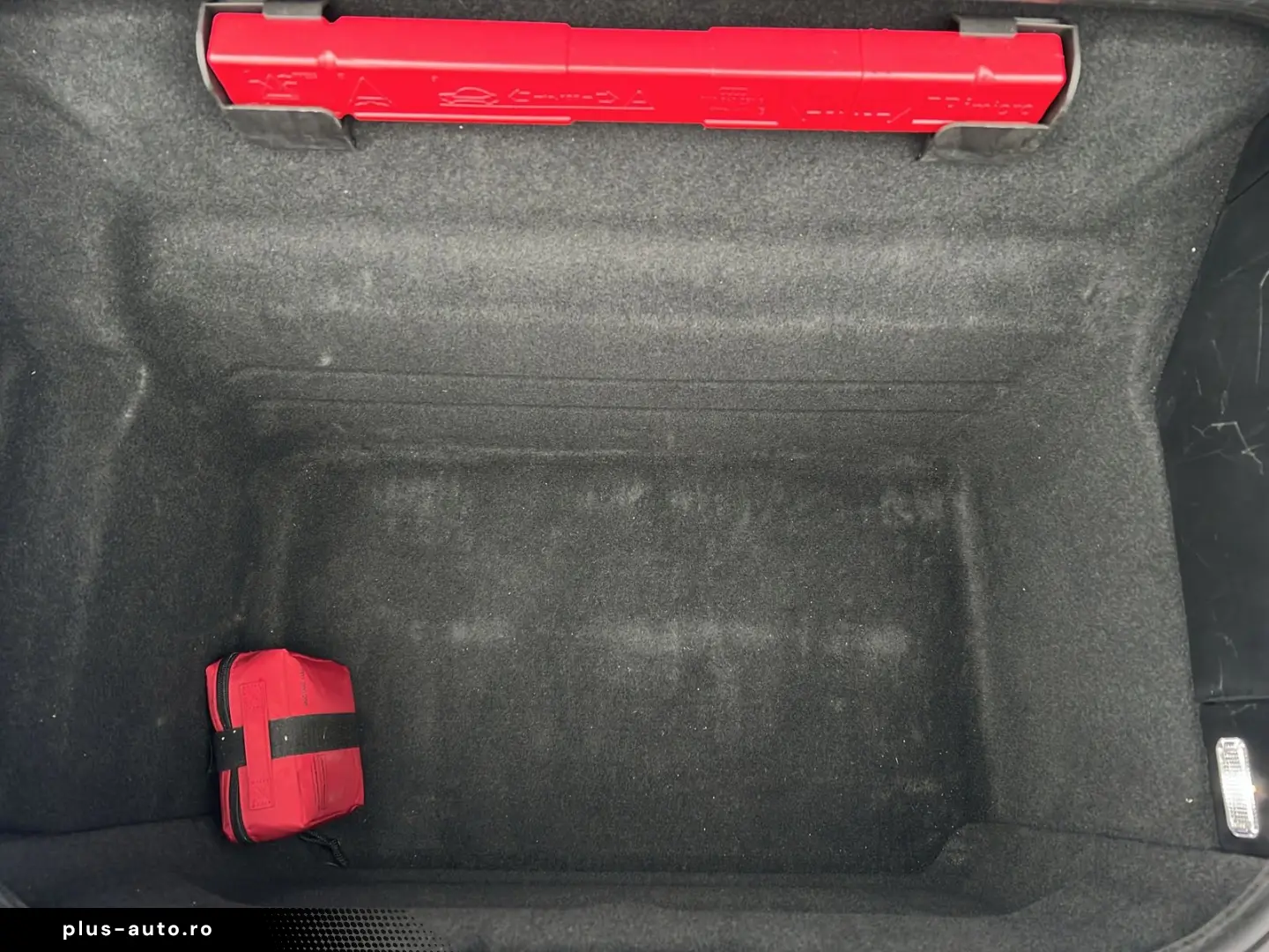 PORSCHE 992 (911) Carrera 4  Sportabgas  Inno-Drive