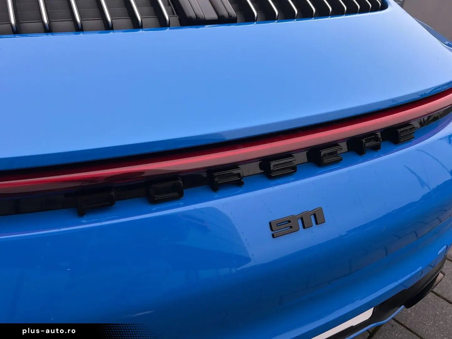 PORSCHE 992 (911) Carrera 4  Sportabgas  Inno-Drive