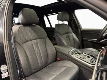 BMW X7 xDr40d M SPORT PRO ExDrive StHz Aktiv AHK Sky