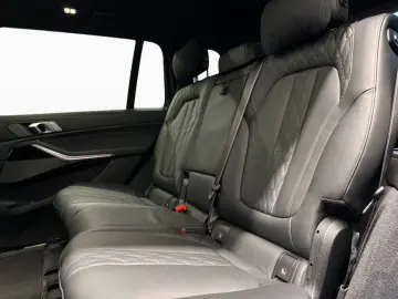 BMW X7 xDr40d M SPORT PRO ExDrive StHz Aktiv AHK Sky