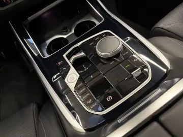 BMW X7 xDr40d M SPORT PRO ExDrive StHz Aktiv AHK Sky