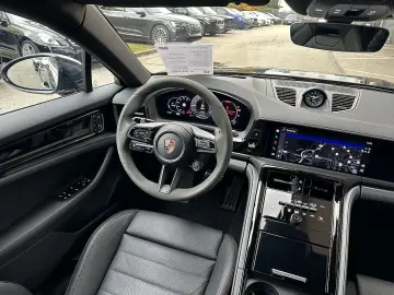 PORSCHE Panamera 4 E-Hybrid 21 8kWh PDK