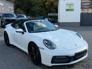 PORSCHE 911 Carrera Cabriolet Aut. 1 Hand Approved 02 28