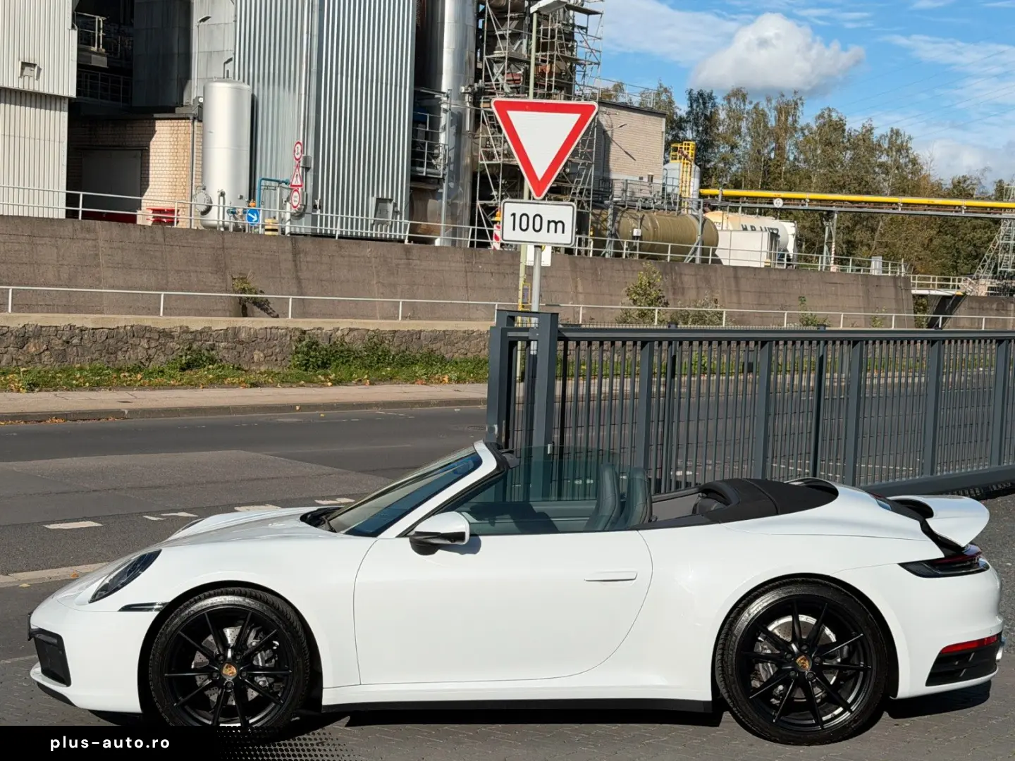PORSCHE 911 Carrera Cabriolet Aut. 1 Hand Approved 02 28