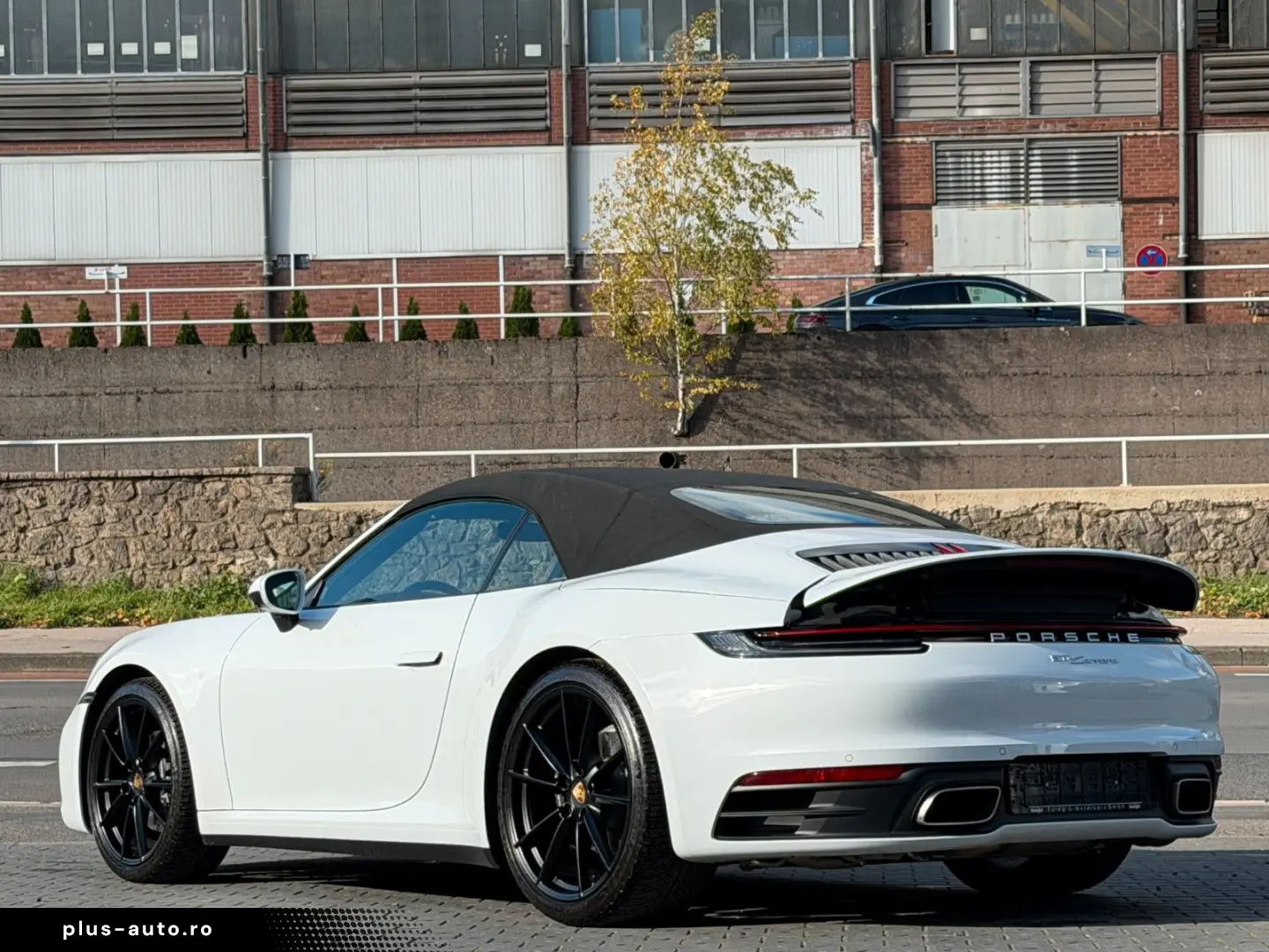 PORSCHE 911 Carrera Cabriolet Aut. 1 Hand Approved 02 28