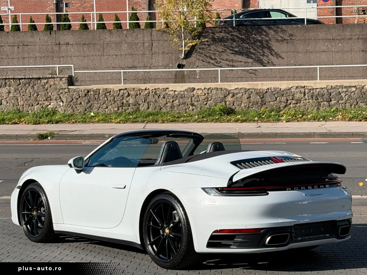 PORSCHE 911 Carrera Cabriolet Aut. 1 Hand Approved 02 28