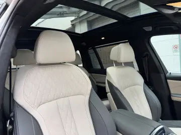 BMW X7 M60i M-Sport Pro Skylounge B&W VOLL!!!