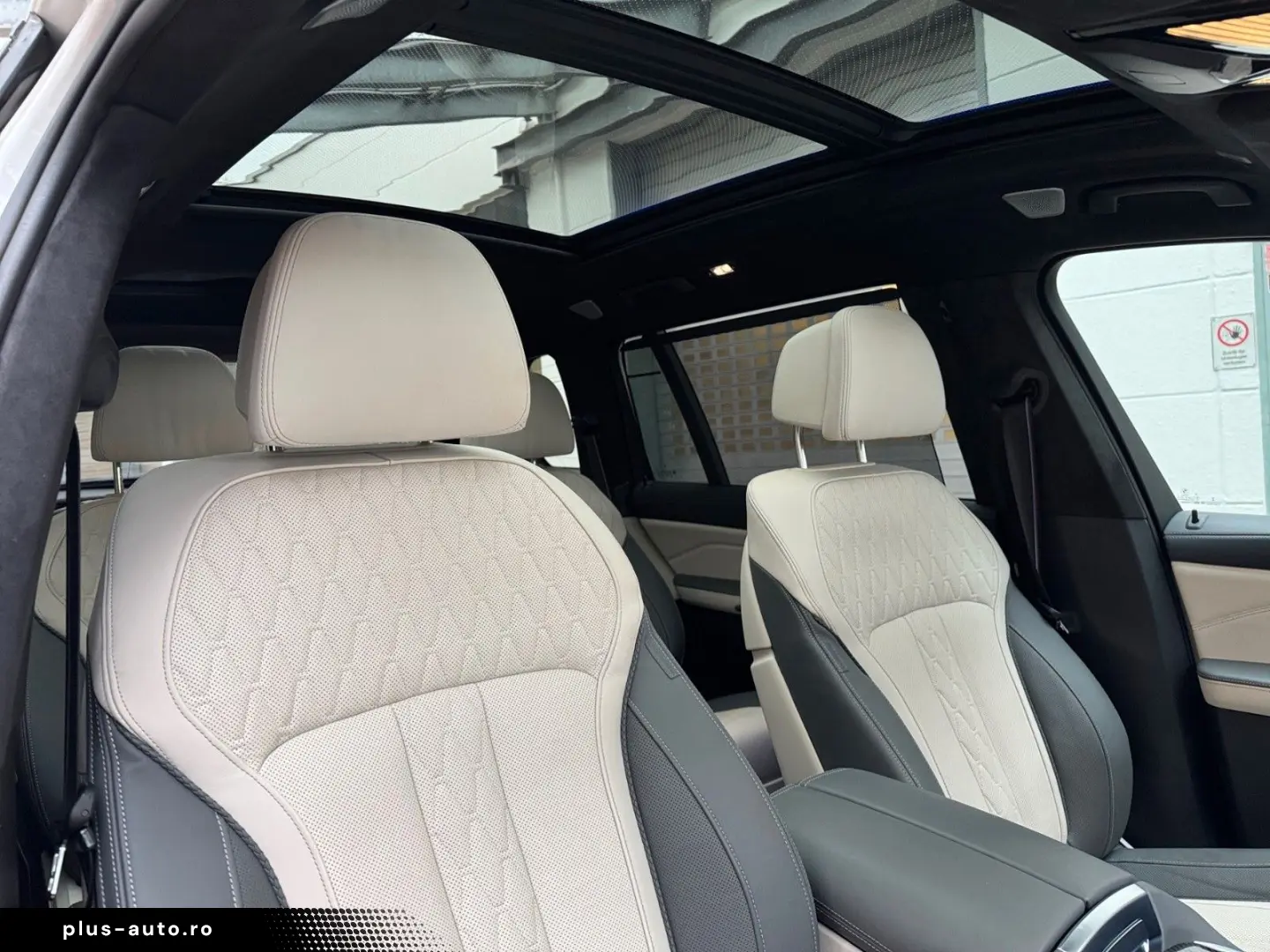 BMW X7 M60i M-Sport Pro Skylounge B&W VOLL!!!
