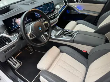 BMW X7 M60i M-Sport Pro Skylounge B&W VOLL!!!