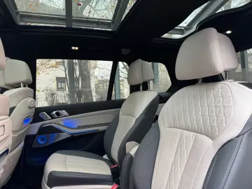 BMW X7 M60i M-Sport Pro Skylounge B&W VOLL!!!