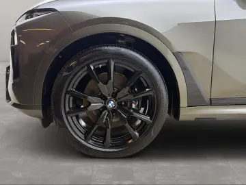 BMW X7 M60i xDrive M Sport Standheizung Massage