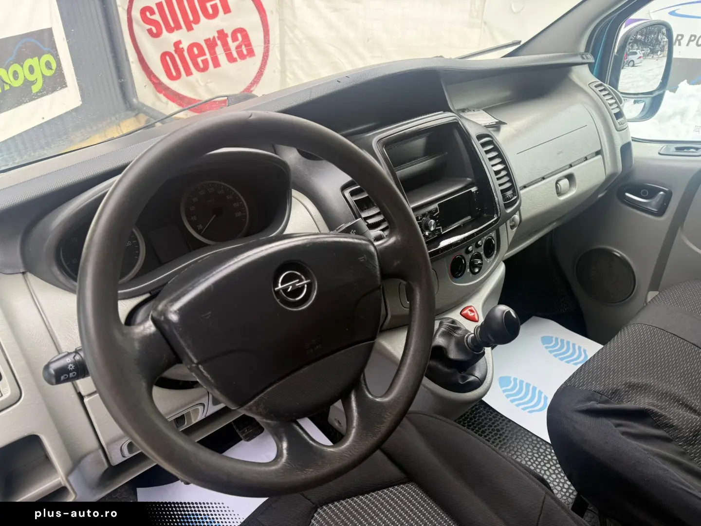 Opel Vivaro 2011 8 1 2.0D 110cp Inm Ro Euro5