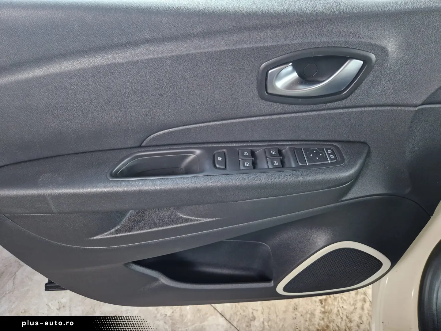 RENAULT CAPTUR 1.5 BLUE DCI 90CP MT5 ZEN 2019