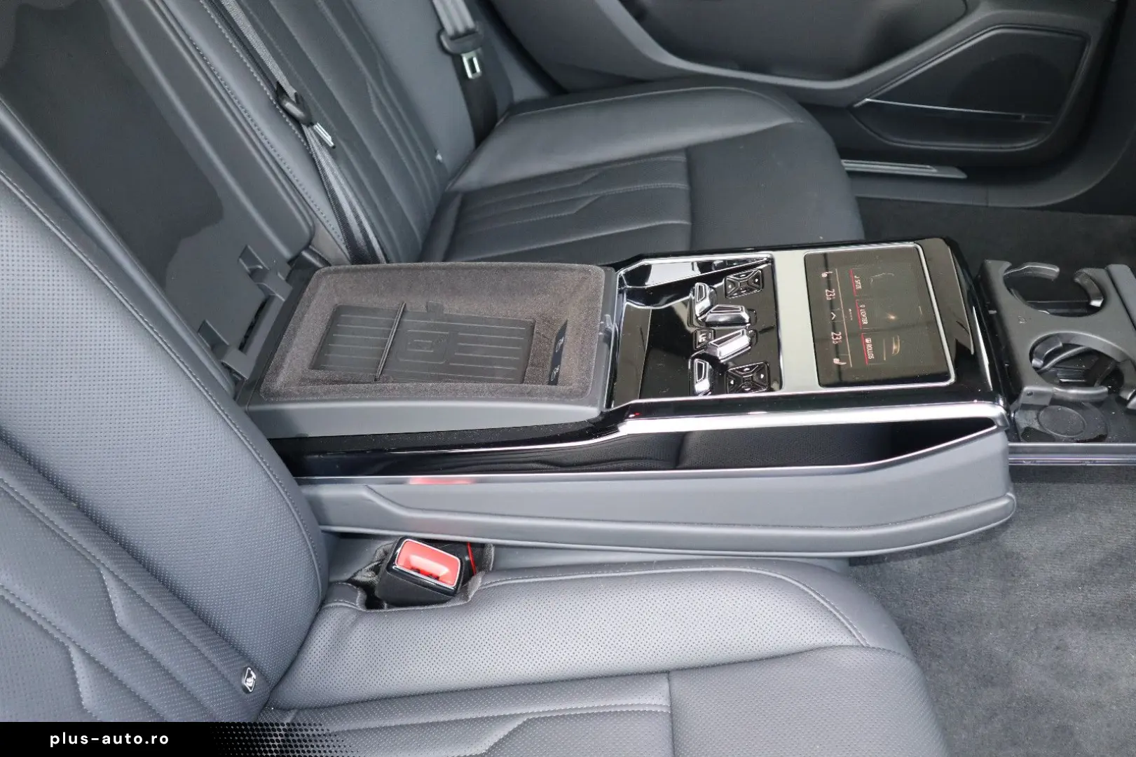 AUDI A8L 60 TFSIe lang DIG.MATRIX NACHT ALLRADLENKUNG