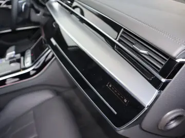 AUDI A8L 60 TFSIe lang DIG.MATRIX NACHT ALLRADLENKUNG