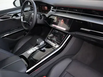 AUDI A8L 60 TFSIe lang DIG.MATRIX NACHT ALLRADLENKUNG