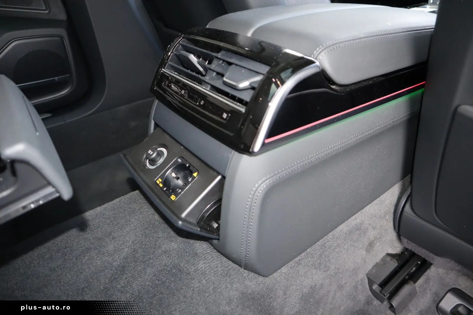 AUDI A8L 60 TFSIe lang DIG.MATRIX NACHT ALLRADLENKUNG