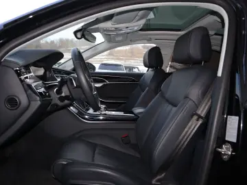 AUDI A8L 60 TFSIe lang DIG.MATRIX NACHT ALLRADLENKUNG