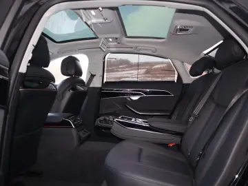 AUDI A8L 60 TFSIe lang DIG.MATRIX NACHT ALLRADLENKUNG