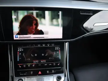 AUDI A8L 60 TFSIe lang DIG.MATRIX NACHT ALLRADLENKUNG